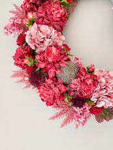 Load image into Gallery viewer, The Apiary Wreath