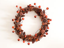 Load image into Gallery viewer, Natural Pinecone Wreath