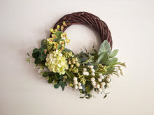 Load image into Gallery viewer, White Tulip &amp; Eucalyptus Wreath
