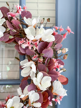 Load image into Gallery viewer, Japanese Magnolia Wreath
