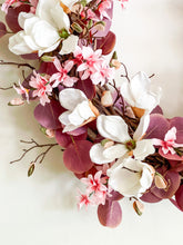 Load image into Gallery viewer, Japanese Magnolia Wreath
